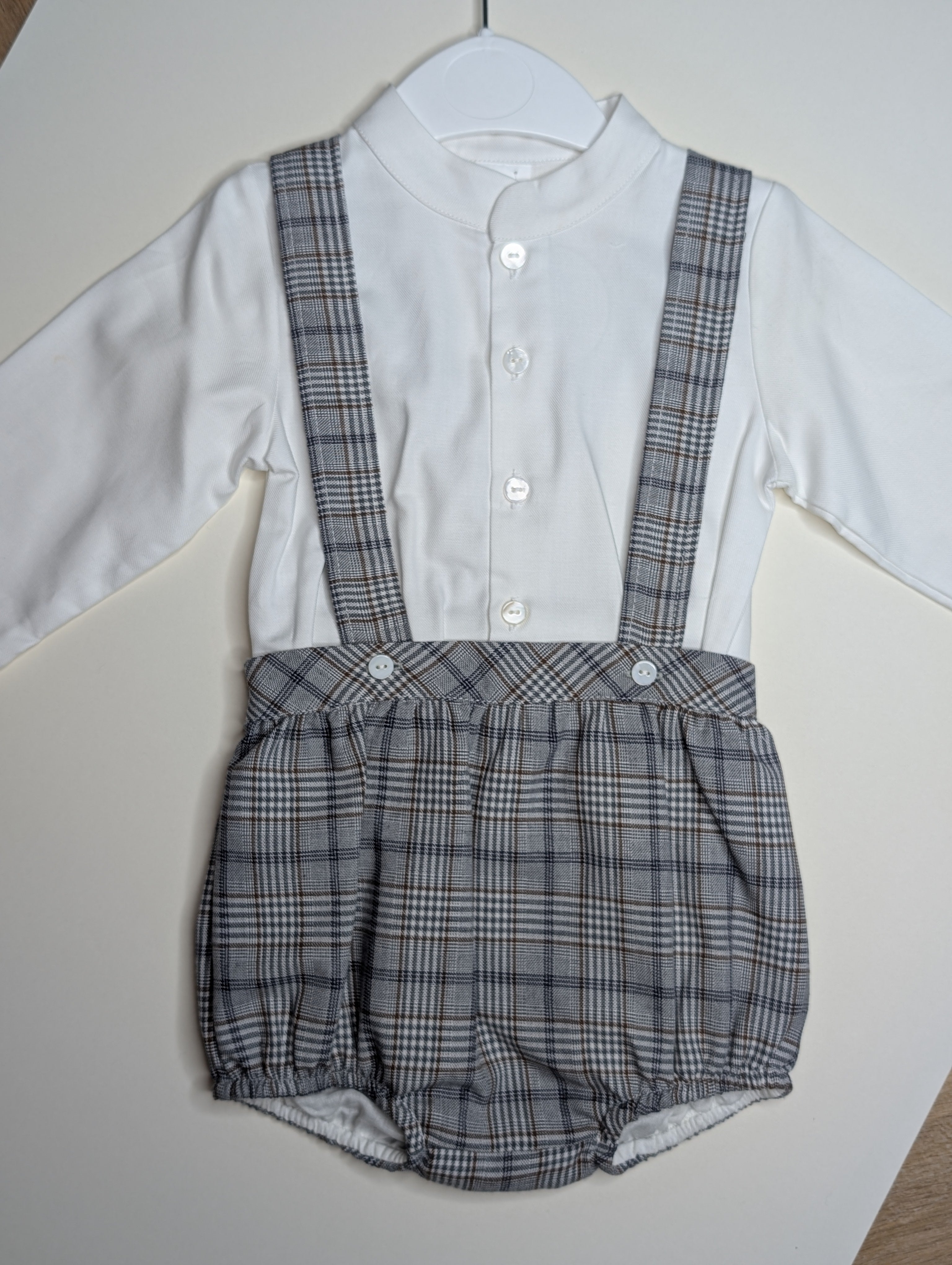 Set Plaid Shorts + Shirt